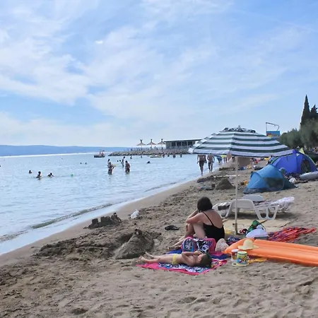 With A Parking Space Duce, Omis - 4799 *