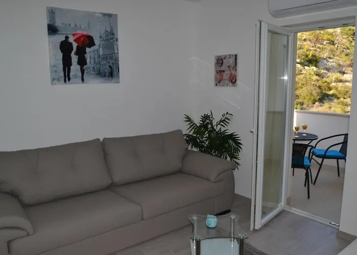 아파트 Apartments With A Parking Space Duce, Omis - 4799
