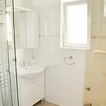 Апартаменты With A Parking Space Duce, Omis - 4799 *