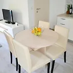 With A Parking Space Duce, Omis - 4799 Дуче