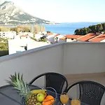 Апартаменты With A Parking Space Duce, Omis - 4799 *