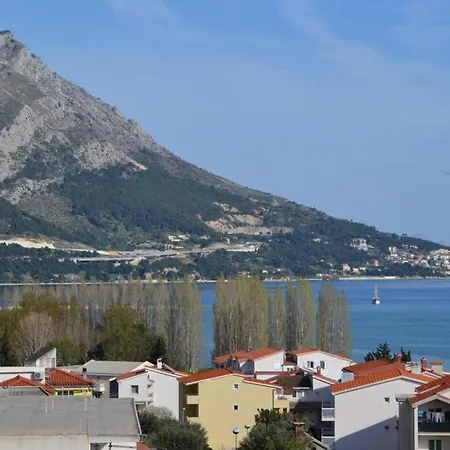 With A Parking Space Duce, Omis - 4799 Дуче