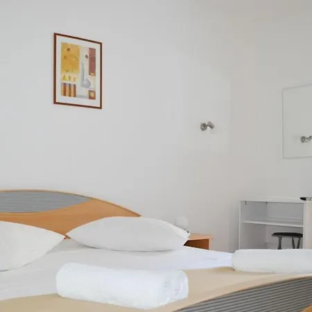 With A Parking Space Duce, Omis - 4799 Daire